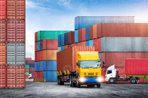 ContainerChi non si informa adeguatamente in anticipo corre il rischio di ricevere container che non hanno la funzione desiderata o sono realizzati con materiali di qualità inferiore. Se volete un prodotto che soddisfi al meglio le vostre aspettative, dovreste provare un container.
  <p>Per i prodotti si possono trovare test online e confronti tra i prodotti.  I confronti tra i prodotti possono aiutare a confrontare le diverse funzioni o proprietà dei diversi prodotti. Di seguito, spieghiamo perché la ricerca è importante e di cosa si dovrebbe essere consapevoli quando si acquista un articolo.
</p>

<h2>Acquisto di Container - criteri importanti</h2>

<p>Una lista di controllo può aiutarti a evitare di dover cercare informazioni sui prodotti su decine di siti web. Di seguito è riportato un esempio di una lista di controllo che può aiutarvi a trovare il prodotto giusto. Importanti criteri di acquisto includono, ad esempio:
</p><ul>
<li>Opinioni dei clienti</li>
<li>Confronti dei prezzi</li>
<li>Dettagli del prodotto</li>
<li>Termini e condizioni di consegna</li>
<li>Domande dei clienti e risposte dei marchi</li>
</ul>
<h2>Qual è l