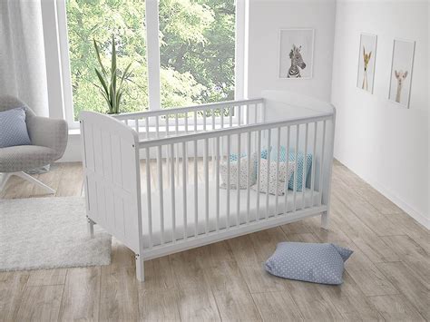 Culla bambini trasformabileChi non si informa adeguatamente in anticipo corre il rischio di ricevere culla bambini trasformabile che non hanno la funzione desiderata o sono realizzati con materiali di qualità inferiore. Se volete un prodotto che soddisfi al meglio le vostre aspettative, dovreste provare un culla bambini trasformabile.
  <p>Per i prodotti si possono trovare test online e confronti tra i prodotti.  I confronti tra i prodotti possono aiutare a confrontare le diverse funzioni o proprietà dei diversi prodotti. Di seguito, spieghiamo perché la ricerca è importante e di cosa si dovrebbe essere consapevoli quando si acquista un articolo.
</p>

<h2>Acquisto di Culla bambini trasformabile - criteri importanti</h2>

<p>Una lista di controllo può aiutarti a evitare di dover cercare informazioni sui prodotti su decine di siti web. Di seguito è riportato un esempio di una lista di controllo che può aiutarvi a trovare il prodotto giusto. Importanti criteri di acquisto includono, ad esempio:
</p><ul>
<li>Opinioni dei clienti</li>
<li>Confronti dei prezzi</li>
<li>Dettagli del prodotto</li>
<li>Termini e condizioni di consegna</li>
<li>Domande dei clienti e risposte dei marchi</li>
</ul>
<h2>Qual è l