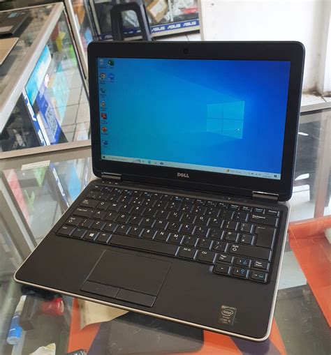 Dell e7240 intelChi non si informa adeguatamente in anticipo corre il rischio di ricevere dell e7240 intel che non hanno la funzione desiderata o sono realizzati con materiali di qualità inferiore. Se volete un prodotto che soddisfi al meglio le vostre aspettative, dovreste provare un dell e7240 intel.
  <p>Per i prodotti si possono trovare test online e confronti tra i prodotti.  I confronti tra i prodotti possono aiutare a confrontare le diverse funzioni o proprietà dei diversi prodotti. Di seguito, spieghiamo perché la ricerca è importante e di cosa si dovrebbe essere consapevoli quando si acquista un articolo.
</p>

<h2>Acquisto di Dell e7240 intel - criteri importanti</h2>

<p>Una lista di controllo può aiutarti a evitare di dover cercare informazioni sui prodotti su decine di siti web. Di seguito è riportato un esempio di una lista di controllo che può aiutarvi a trovare il prodotto giusto. Importanti criteri di acquisto includono, ad esempio:
</p><ul>
<li>Opinioni dei clienti</li>
<li>Confronti dei prezzi</li>
<li>Dettagli del prodotto</li>
<li>Termini e condizioni di consegna</li>
<li>Domande dei clienti e risposte dei marchi</li>
</ul>
<h2>Qual è l