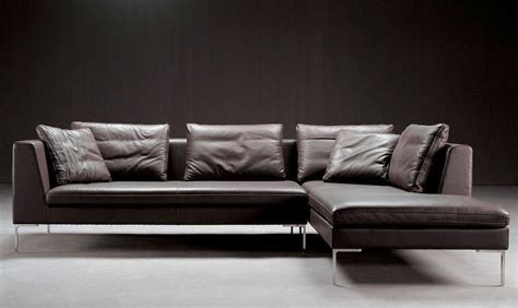 Divano design pelleChi non si informa adeguatamente in anticipo corre il rischio di ricevere divano design pelle che non hanno la funzione desiderata o sono realizzati con materiali di qualità inferiore. Se volete un prodotto che soddisfi al meglio le vostre aspettative, dovreste provare un divano design pelle.
  <p>Per i prodotti si possono trovare test online e confronti tra i prodotti.  I confronti tra i prodotti possono aiutare a confrontare le diverse funzioni o proprietà dei diversi prodotti. Di seguito, spieghiamo perché la ricerca è importante e di cosa si dovrebbe essere consapevoli quando si acquista un articolo.
</p>

<h2>Acquisto di Divano design pelle - criteri importanti</h2>

<p>Una lista di controllo può aiutarti a evitare di dover cercare informazioni sui prodotti su decine di siti web. Di seguito è riportato un esempio di una lista di controllo che può aiutarvi a trovare il prodotto giusto. Importanti criteri di acquisto includono, ad esempio:
</p><ul>
<li>Opinioni dei clienti</li>
<li>Confronti dei prezzi</li>
<li>Dettagli del prodotto</li>
<li>Termini e condizioni di consegna</li>
<li>Domande dei clienti e risposte dei marchi</li>
</ul>
<h2>Qual è l