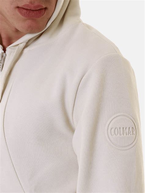 Felpa originale colmarChi non si informa adeguatamente in anticipo corre il rischio di ricevere felpa originale colmar che non hanno la funzione desiderata o sono realizzati con materiali di qualità inferiore. Se volete un prodotto che soddisfi al meglio le vostre aspettative, dovreste provare un felpa originale colmar.
  <p>Per i prodotti si possono trovare test online e confronti tra i prodotti.  I confronti tra i prodotti possono aiutare a confrontare le diverse funzioni o proprietà dei diversi prodotti. Di seguito, spieghiamo perché la ricerca è importante e di cosa si dovrebbe essere consapevoli quando si acquista un articolo.
</p>

<h2>Acquisto di Felpa originale colmar - criteri importanti</h2>

<p>Una lista di controllo può aiutarti a evitare di dover cercare informazioni sui prodotti su decine di siti web. Di seguito è riportato un esempio di una lista di controllo che può aiutarvi a trovare il prodotto giusto. Importanti criteri di acquisto includono, ad esempio:
</p><ul>
<li>Opinioni dei clienti</li>
<li>Confronti dei prezzi</li>
<li>Dettagli del prodotto</li>
<li>Termini e condizioni di consegna</li>
<li>Domande dei clienti e risposte dei marchi</li>
</ul>
<h2>Qual è l
