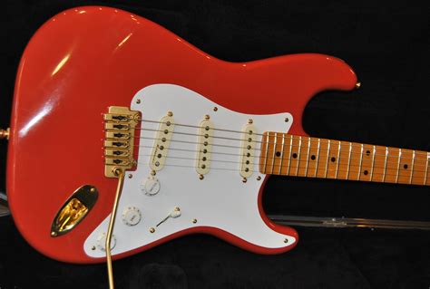 Fender stratocaster hank marvinChi non si informa adeguatamente in anticipo corre il rischio di ricevere fender stratocaster hank marvin che non hanno la funzione desiderata o sono realizzati con materiali di qualità inferiore. Se volete un prodotto che soddisfi al meglio le vostre aspettative, dovreste provare un fender stratocaster hank marvin.
  <p>Per i prodotti si possono trovare test online e confronti tra i prodotti.  I confronti tra i prodotti possono aiutare a confrontare le diverse funzioni o proprietà dei diversi prodotti. Di seguito, spieghiamo perché la ricerca è importante e di cosa si dovrebbe essere consapevoli quando si acquista un articolo.
</p>

<h2>Acquisto di Fender stratocaster hank marvin - criteri importanti</h2>

<p>Una lista di controllo può aiutarti a evitare di dover cercare informazioni sui prodotti su decine di siti web. Di seguito è riportato un esempio di una lista di controllo che può aiutarvi a trovare il prodotto giusto. Importanti criteri di acquisto includono, ad esempio:
</p><ul>
<li>Opinioni dei clienti</li>
<li>Confronti dei prezzi</li>
<li>Dettagli del prodotto</li>
<li>Termini e condizioni di consegna</li>
<li>Domande dei clienti e risposte dei marchi</li>
</ul>
<h2>Qual è l