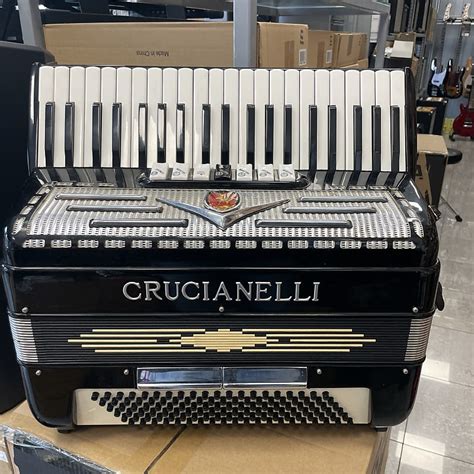 Fisarmonica accordionChi non si informa adeguatamente in anticipo corre il rischio di ricevere fisarmonica accordion che non hanno la funzione desiderata o sono realizzati con materiali di qualità inferiore. Se volete un prodotto che soddisfi al meglio le vostre aspettative, dovreste provare un fisarmonica accordion.
  <p>Per i prodotti si possono trovare test online e confronti tra i prodotti.  I confronti tra i prodotti possono aiutare a confrontare le diverse funzioni o proprietà dei diversi prodotti. Di seguito, spieghiamo perché la ricerca è importante e di cosa si dovrebbe essere consapevoli quando si acquista un articolo.
</p>

<h2>Acquisto di Fisarmonica accordion - criteri importanti</h2>

<p>Una lista di controllo può aiutarti a evitare di dover cercare informazioni sui prodotti su decine di siti web. Di seguito è riportato un esempio di una lista di controllo che può aiutarvi a trovare il prodotto giusto. Importanti criteri di acquisto includono, ad esempio:
</p><ul>
<li>Opinioni dei clienti</li>
<li>Confronti dei prezzi</li>
<li>Dettagli del prodotto</li>
<li>Termini e condizioni di consegna</li>
<li>Domande dei clienti e risposte dei marchi</li>
</ul>
<h2>Qual è l