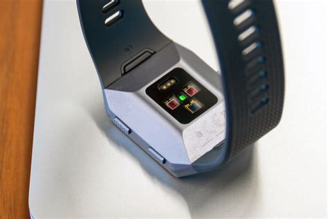 Fitbit ionic neroChi non si informa adeguatamente in anticipo corre il rischio di ricevere fitbit ionic nero che non hanno la funzione desiderata o sono realizzati con materiali di qualità inferiore. Se volete un prodotto che soddisfi al meglio le vostre aspettative, dovreste provare un fitbit ionic nero.
  <p>Per i prodotti si possono trovare test online e confronti tra i prodotti.  I confronti tra i prodotti possono aiutare a confrontare le diverse funzioni o proprietà dei diversi prodotti. Di seguito, spieghiamo perché la ricerca è importante e di cosa si dovrebbe essere consapevoli quando si acquista un articolo.
</p>

<h2>Acquisto di Fitbit ionic nero - criteri importanti</h2>

<p>Una lista di controllo può aiutarti a evitare di dover cercare informazioni sui prodotti su decine di siti web. Di seguito è riportato un esempio di una lista di controllo che può aiutarvi a trovare il prodotto giusto. Importanti criteri di acquisto includono, ad esempio:
</p><ul>
<li>Opinioni dei clienti</li>
<li>Confronti dei prezzi</li>
<li>Dettagli del prodotto</li>
<li>Termini e condizioni di consegna</li>
<li>Domande dei clienti e risposte dei marchi</li>
</ul>
<h2>Qual è l