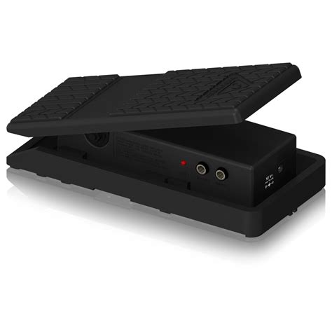 Foot controllerChi non si informa adeguatamente in anticipo corre il rischio di ricevere foot controller che non hanno la funzione desiderata o sono realizzati con materiali di qualità inferiore. Se volete un prodotto che soddisfi al meglio le vostre aspettative, dovreste provare un foot controller.
  <p>Per i prodotti si possono trovare test online e confronti tra i prodotti.  I confronti tra i prodotti possono aiutare a confrontare le diverse funzioni o proprietà dei diversi prodotti. Di seguito, spieghiamo perché la ricerca è importante e di cosa si dovrebbe essere consapevoli quando si acquista un articolo.
</p>

<h2>Acquisto di Foot controller - criteri importanti</h2>

<p>Una lista di controllo può aiutarti a evitare di dover cercare informazioni sui prodotti su decine di siti web. Di seguito è riportato un esempio di una lista di controllo che può aiutarvi a trovare il prodotto giusto. Importanti criteri di acquisto includono, ad esempio:
</p><ul>
<li>Opinioni dei clienti</li>
<li>Confronti dei prezzi</li>
<li>Dettagli del prodotto</li>
<li>Termini e condizioni di consegna</li>
<li>Domande dei clienti e risposte dei marchi</li>
</ul>
<h2>Qual è l