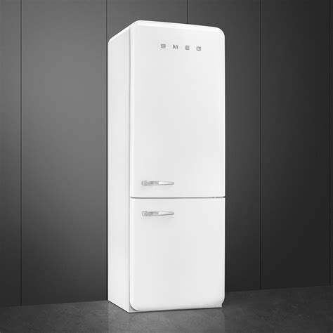 Frigo smeg biancoChi non si informa adeguatamente in anticipo corre il rischio di ricevere frigo smeg bianco che non hanno la funzione desiderata o sono realizzati con materiali di qualità inferiore. Se volete un prodotto che soddisfi al meglio le vostre aspettative, dovreste provare un frigo smeg bianco.
  <p>Per i prodotti si possono trovare test online e confronti tra i prodotti.  I confronti tra i prodotti possono aiutare a confrontare le diverse funzioni o proprietà dei diversi prodotti. Di seguito, spieghiamo perché la ricerca è importante e di cosa si dovrebbe essere consapevoli quando si acquista un articolo.
</p>

<h2>Acquisto di Frigo smeg bianco - criteri importanti</h2>

<p>Una lista di controllo può aiutarti a evitare di dover cercare informazioni sui prodotti su decine di siti web. Di seguito è riportato un esempio di una lista di controllo che può aiutarvi a trovare il prodotto giusto. Importanti criteri di acquisto includono, ad esempio:
</p><ul>
<li>Opinioni dei clienti</li>
<li>Confronti dei prezzi</li>
<li>Dettagli del prodotto</li>
<li>Termini e condizioni di consegna</li>
<li>Domande dei clienti e risposte dei marchi</li>
</ul>
<h2>Qual è l
