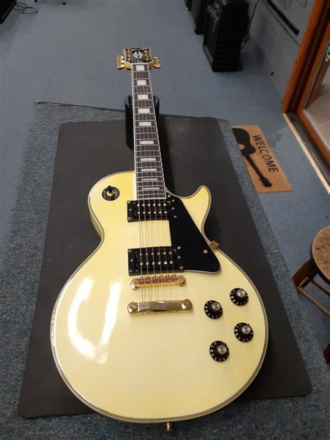 Gibson paul replicaChi non si informa adeguatamente in anticipo corre il rischio di ricevere gibson paul replica che non hanno la funzione desiderata o sono realizzati con materiali di qualità inferiore. Se volete un prodotto che soddisfi al meglio le vostre aspettative, dovreste provare un gibson paul replica.
  <p>Per i prodotti si possono trovare test online e confronti tra i prodotti.  I confronti tra i prodotti possono aiutare a confrontare le diverse funzioni o proprietà dei diversi prodotti. Di seguito, spieghiamo perché la ricerca è importante e di cosa si dovrebbe essere consapevoli quando si acquista un articolo.
</p>

<h2>Acquisto di Gibson paul replica - criteri importanti</h2>

<p>Una lista di controllo può aiutarti a evitare di dover cercare informazioni sui prodotti su decine di siti web. Di seguito è riportato un esempio di una lista di controllo che può aiutarvi a trovare il prodotto giusto. Importanti criteri di acquisto includono, ad esempio:
</p><ul>
<li>Opinioni dei clienti</li>
<li>Confronti dei prezzi</li>
<li>Dettagli del prodotto</li>
<li>Termini e condizioni di consegna</li>
<li>Domande dei clienti e risposte dei marchi</li>
</ul>
<h2>Qual è l