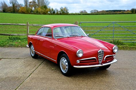 Giulietta sprintChi non si informa adeguatamente in anticipo corre il rischio di ricevere giulietta sprint che non hanno la funzione desiderata o sono realizzati con materiali di qualità inferiore. Se volete un prodotto che soddisfi al meglio le vostre aspettative, dovreste provare un giulietta sprint.
  <p>Per i prodotti si possono trovare test online e confronti tra i prodotti.  I confronti tra i prodotti possono aiutare a confrontare le diverse funzioni o proprietà dei diversi prodotti. Di seguito, spieghiamo perché la ricerca è importante e di cosa si dovrebbe essere consapevoli quando si acquista un articolo.
</p>

<h2>Acquisto di Giulietta sprint - criteri importanti</h2>

<p>Una lista di controllo può aiutarti a evitare di dover cercare informazioni sui prodotti su decine di siti web. Di seguito è riportato un esempio di una lista di controllo che può aiutarvi a trovare il prodotto giusto. Importanti criteri di acquisto includono, ad esempio:
</p><ul>
<li>Opinioni dei clienti</li>
<li>Confronti dei prezzi</li>
<li>Dettagli del prodotto</li>
<li>Termini e condizioni di consegna</li>
<li>Domande dei clienti e risposte dei marchi</li>
</ul>
<h2>Qual è l