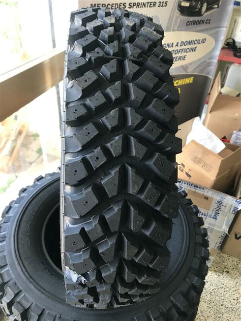 Gomme 235 75 15Chi non si informa adeguatamente in anticipo corre il rischio di ricevere gomme 235 75 15 che non hanno la funzione desiderata o sono realizzati con materiali di qualità inferiore. Se volete un prodotto che soddisfi al meglio le vostre aspettative, dovreste provare un gomme 235 75 15.
  <p>Per i prodotti si possono trovare test online e confronti tra i prodotti.  I confronti tra i prodotti possono aiutare a confrontare le diverse funzioni o proprietà dei diversi prodotti. Di seguito, spieghiamo perché la ricerca è importante e di cosa si dovrebbe essere consapevoli quando si acquista un articolo.
</p>

<h2>Acquisto di Gomme 235 75 15 - criteri importanti</h2>

<p>Una lista di controllo può aiutarti a evitare di dover cercare informazioni sui prodotti su decine di siti web. Di seguito è riportato un esempio di una lista di controllo che può aiutarvi a trovare il prodotto giusto. Importanti criteri di acquisto includono, ad esempio:
</p><ul>
<li>Opinioni dei clienti</li>
<li>Confronti dei prezzi</li>
<li>Dettagli del prodotto</li>
<li>Termini e condizioni di consegna</li>
<li>Domande dei clienti e risposte dei marchi</li>
</ul>
<h2>Qual è l