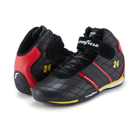 Goodyear scarpeChi non si informa adeguatamente in anticipo corre il rischio di ricevere goodyear scarpe che non hanno la funzione desiderata o sono realizzati con materiali di qualità inferiore. Se volete un prodotto che soddisfi al meglio le vostre aspettative, dovreste provare un goodyear scarpe.
  <p>Per i prodotti si possono trovare test online e confronti tra i prodotti.  I confronti tra i prodotti possono aiutare a confrontare le diverse funzioni o proprietà dei diversi prodotti. Di seguito, spieghiamo perché la ricerca è importante e di cosa si dovrebbe essere consapevoli quando si acquista un articolo.
</p>

<h2>Acquisto di Goodyear scarpe - criteri importanti</h2>

<p>Una lista di controllo può aiutarti a evitare di dover cercare informazioni sui prodotti su decine di siti web. Di seguito è riportato un esempio di una lista di controllo che può aiutarvi a trovare il prodotto giusto. Importanti criteri di acquisto includono, ad esempio:
</p><ul>
<li>Opinioni dei clienti</li>
<li>Confronti dei prezzi</li>
<li>Dettagli del prodotto</li>
<li>Termini e condizioni di consegna</li>
<li>Domande dei clienti e risposte dei marchi</li>
</ul>
<h2>Qual è l