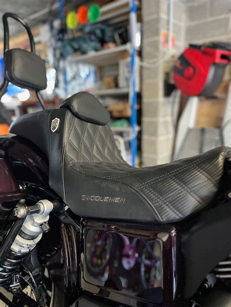 Harley selle dynaChi non si informa adeguatamente in anticipo corre il rischio di ricevere harley selle dyna che non hanno la funzione desiderata o sono realizzati con materiali di qualità inferiore. Se volete un prodotto che soddisfi al meglio le vostre aspettative, dovreste provare un harley selle dyna.
  <p>Per i prodotti si possono trovare test online e confronti tra i prodotti.  I confronti tra i prodotti possono aiutare a confrontare le diverse funzioni o proprietà dei diversi prodotti. Di seguito, spieghiamo perché la ricerca è importante e di cosa si dovrebbe essere consapevoli quando si acquista un articolo.
</p>

<h2>Acquisto di Harley selle dyna - criteri importanti</h2>

<p>Una lista di controllo può aiutarti a evitare di dover cercare informazioni sui prodotti su decine di siti web. Di seguito è riportato un esempio di una lista di controllo che può aiutarvi a trovare il prodotto giusto. Importanti criteri di acquisto includono, ad esempio:
</p><ul>
<li>Opinioni dei clienti</li>
<li>Confronti dei prezzi</li>
<li>Dettagli del prodotto</li>
<li>Termini e condizioni di consegna</li>
<li>Domande dei clienti e risposte dei marchi</li>
</ul>
<h2>Qual è l