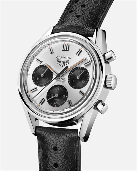 Heuer carreraChi non si informa adeguatamente in anticipo corre il rischio di ricevere heuer carrera che non hanno la funzione desiderata o sono realizzati con materiali di qualità inferiore. Se volete un prodotto che soddisfi al meglio le vostre aspettative, dovreste provare un heuer carrera.
  <p>Per i prodotti si possono trovare test online e confronti tra i prodotti.  I confronti tra i prodotti possono aiutare a confrontare le diverse funzioni o proprietà dei diversi prodotti. Di seguito, spieghiamo perché la ricerca è importante e di cosa si dovrebbe essere consapevoli quando si acquista un articolo.
</p>

<h2>Acquisto di Heuer carrera - criteri importanti</h2>

<p>Una lista di controllo può aiutarti a evitare di dover cercare informazioni sui prodotti su decine di siti web. Di seguito è riportato un esempio di una lista di controllo che può aiutarvi a trovare il prodotto giusto. Importanti criteri di acquisto includono, ad esempio:
</p><ul>
<li>Opinioni dei clienti</li>
<li>Confronti dei prezzi</li>
<li>Dettagli del prodotto</li>
<li>Termini e condizioni di consegna</li>
<li>Domande dei clienti e risposte dei marchi</li>
</ul>
<h2>Qual è l