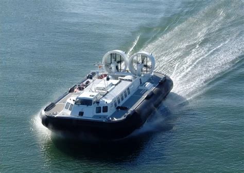 HovercraftChi non si informa adeguatamente in anticipo corre il rischio di ricevere hovercraft che non hanno la funzione desiderata o sono realizzati con materiali di qualità inferiore. Se volete un prodotto che soddisfi al meglio le vostre aspettative, dovreste provare un hovercraft.
  <p>Per i prodotti si possono trovare test online e confronti tra i prodotti.  I confronti tra i prodotti possono aiutare a confrontare le diverse funzioni o proprietà dei diversi prodotti. Di seguito, spieghiamo perché la ricerca è importante e di cosa si dovrebbe essere consapevoli quando si acquista un articolo.
</p>

<h2>Acquisto di Hovercraft - criteri importanti</h2>

<p>Una lista di controllo può aiutarti a evitare di dover cercare informazioni sui prodotti su decine di siti web. Di seguito è riportato un esempio di una lista di controllo che può aiutarvi a trovare il prodotto giusto. Importanti criteri di acquisto includono, ad esempio:
</p><ul>
<li>Opinioni dei clienti</li>
<li>Confronti dei prezzi</li>
<li>Dettagli del prodotto</li>
<li>Termini e condizioni di consegna</li>
<li>Domande dei clienti e risposte dei marchi</li>
</ul>
<h2>Qual è l