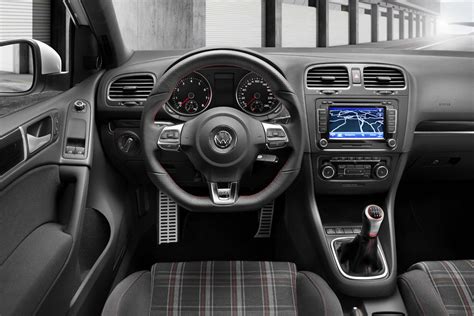 Interni golf 6 gtiChi non si informa adeguatamente in anticipo corre il rischio di ricevere interni golf 6 gti che non hanno la funzione desiderata o sono realizzati con materiali di qualità inferiore. Se volete un prodotto che soddisfi al meglio le vostre aspettative, dovreste provare un interni golf 6 gti.
  <p>Per i prodotti si possono trovare test online e confronti tra i prodotti.  I confronti tra i prodotti possono aiutare a confrontare le diverse funzioni o proprietà dei diversi prodotti. Di seguito, spieghiamo perché la ricerca è importante e di cosa si dovrebbe essere consapevoli quando si acquista un articolo.
</p>

<h2>Acquisto di Interni golf 6 gti - criteri importanti</h2>

<p>Una lista di controllo può aiutarti a evitare di dover cercare informazioni sui prodotti su decine di siti web. Di seguito è riportato un esempio di una lista di controllo che può aiutarvi a trovare il prodotto giusto. Importanti criteri di acquisto includono, ad esempio:
</p><ul>
<li>Opinioni dei clienti</li>
<li>Confronti dei prezzi</li>
<li>Dettagli del prodotto</li>
<li>Termini e condizioni di consegna</li>
<li>Domande dei clienti e risposte dei marchi</li>
</ul>
<h2>Qual è l