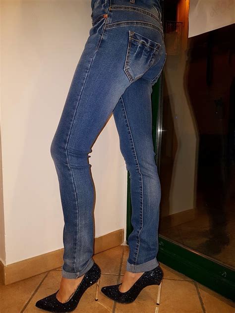 Jeans coconudaChi non si informa adeguatamente in anticipo corre il rischio di ricevere jeans coconuda che non hanno la funzione desiderata o sono realizzati con materiali di qualità inferiore. Se volete un prodotto che soddisfi al meglio le vostre aspettative, dovreste provare un jeans coconuda.
  <p>Per i prodotti si possono trovare test online e confronti tra i prodotti.  I confronti tra i prodotti possono aiutare a confrontare le diverse funzioni o proprietà dei diversi prodotti. Di seguito, spieghiamo perché la ricerca è importante e di cosa si dovrebbe essere consapevoli quando si acquista un articolo.
</p>

<h2>Acquisto di Jeans coconuda - criteri importanti</h2>

<p>Una lista di controllo può aiutarti a evitare di dover cercare informazioni sui prodotti su decine di siti web. Di seguito è riportato un esempio di una lista di controllo che può aiutarvi a trovare il prodotto giusto. Importanti criteri di acquisto includono, ad esempio:
</p><ul>
<li>Opinioni dei clienti</li>
<li>Confronti dei prezzi</li>
<li>Dettagli del prodotto</li>
<li>Termini e condizioni di consegna</li>
<li>Domande dei clienti e risposte dei marchi</li>
</ul>
<h2>Qual è l