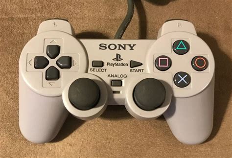 Joystick controller ps1Chi non si informa adeguatamente in anticipo corre il rischio di ricevere joystick controller ps1 che non hanno la funzione desiderata o sono realizzati con materiali di qualità inferiore. Se volete un prodotto che soddisfi al meglio le vostre aspettative, dovreste provare un joystick controller ps1.
  <p>Per i prodotti si possono trovare test online e confronti tra i prodotti.  I confronti tra i prodotti possono aiutare a confrontare le diverse funzioni o proprietà dei diversi prodotti. Di seguito, spieghiamo perché la ricerca è importante e di cosa si dovrebbe essere consapevoli quando si acquista un articolo.
</p>

<h2>Acquisto di Joystick controller ps1 - criteri importanti</h2>

<p>Una lista di controllo può aiutarti a evitare di dover cercare informazioni sui prodotti su decine di siti web. Di seguito è riportato un esempio di una lista di controllo che può aiutarvi a trovare il prodotto giusto. Importanti criteri di acquisto includono, ad esempio:
</p><ul>
<li>Opinioni dei clienti</li>
<li>Confronti dei prezzi</li>
<li>Dettagli del prodotto</li>
<li>Termini e condizioni di consegna</li>
<li>Domande dei clienti e risposte dei marchi</li>
</ul>
<h2>Qual è l