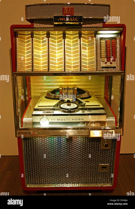 Juke boxChi non si informa adeguatamente in anticipo corre il rischio di ricevere juke box che non hanno la funzione desiderata o sono realizzati con materiali di qualità inferiore. Se volete un prodotto che soddisfi al meglio le vostre aspettative, dovreste provare un juke box.
  <p>Per i prodotti si possono trovare test online e confronti tra i prodotti.  I confronti tra i prodotti possono aiutare a confrontare le diverse funzioni o proprietà dei diversi prodotti. Di seguito, spieghiamo perché la ricerca è importante e di cosa si dovrebbe essere consapevoli quando si acquista un articolo.
</p>

<h2>Acquisto di Juke box - criteri importanti</h2>

<p>Una lista di controllo può aiutarti a evitare di dover cercare informazioni sui prodotti su decine di siti web. Di seguito è riportato un esempio di una lista di controllo che può aiutarvi a trovare il prodotto giusto. Importanti criteri di acquisto includono, ad esempio:
</p><ul>
<li>Opinioni dei clienti</li>
<li>Confronti dei prezzi</li>
<li>Dettagli del prodotto</li>
<li>Termini e condizioni di consegna</li>
<li>Domande dei clienti e risposte dei marchi</li>
</ul>
<h2>Qual è l