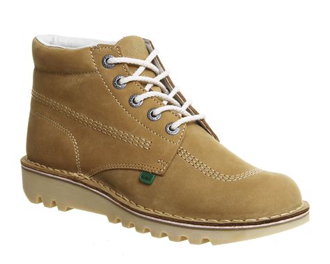 KickersChi non si informa adeguatamente in anticipo corre il rischio di ricevere kickers che non hanno la funzione desiderata o sono realizzati con materiali di qualità inferiore. Se volete un prodotto che soddisfi al meglio le vostre aspettative, dovreste provare un kickers.
  <p>Per i prodotti si possono trovare test online e confronti tra i prodotti.  I confronti tra i prodotti possono aiutare a confrontare le diverse funzioni o proprietà dei diversi prodotti. Di seguito, spieghiamo perché la ricerca è importante e di cosa si dovrebbe essere consapevoli quando si acquista un articolo.
</p>

<h2>Acquisto di Kickers - criteri importanti</h2>

<p>Una lista di controllo può aiutarti a evitare di dover cercare informazioni sui prodotti su decine di siti web. Di seguito è riportato un esempio di una lista di controllo che può aiutarvi a trovare il prodotto giusto. Importanti criteri di acquisto includono, ad esempio:
</p><ul>
<li>Opinioni dei clienti</li>
<li>Confronti dei prezzi</li>
<li>Dettagli del prodotto</li>
<li>Termini e condizioni di consegna</li>
<li>Domande dei clienti e risposte dei marchi</li>
</ul>
<h2>Qual è l