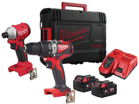 Kit avvitatore milwaukeeChi non si informa adeguatamente in anticipo corre il rischio di ricevere kit avvitatore milwaukee che non hanno la funzione desiderata o sono realizzati con materiali di qualità inferiore. Se volete un prodotto che soddisfi al meglio le vostre aspettative, dovreste provare un kit avvitatore milwaukee.
  <p>Per i prodotti si possono trovare test online e confronti tra i prodotti.  I confronti tra i prodotti possono aiutare a confrontare le diverse funzioni o proprietà dei diversi prodotti. Di seguito, spieghiamo perché la ricerca è importante e di cosa si dovrebbe essere consapevoli quando si acquista un articolo.
</p>

<h2>Acquisto di Kit avvitatore milwaukee - criteri importanti</h2>

<p>Una lista di controllo può aiutarti a evitare di dover cercare informazioni sui prodotti su decine di siti web. Di seguito è riportato un esempio di una lista di controllo che può aiutarvi a trovare il prodotto giusto. Importanti criteri di acquisto includono, ad esempio:
</p><ul>
<li>Opinioni dei clienti</li>
<li>Confronti dei prezzi</li>
<li>Dettagli del prodotto</li>
<li>Termini e condizioni di consegna</li>
<li>Domande dei clienti e risposte dei marchi</li>
</ul>
<h2>Qual è l