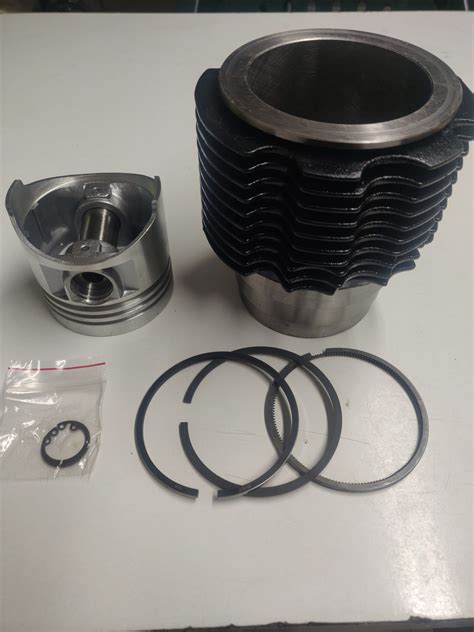 Kit cilindro pistoneChi non si informa adeguatamente in anticipo corre il rischio di ricevere kit cilindro pistone che non hanno la funzione desiderata o sono realizzati con materiali di qualità inferiore. Se volete un prodotto che soddisfi al meglio le vostre aspettative, dovreste provare un kit cilindro pistone.
  <p>Per i prodotti si possono trovare test online e confronti tra i prodotti.  I confronti tra i prodotti possono aiutare a confrontare le diverse funzioni o proprietà dei diversi prodotti. Di seguito, spieghiamo perché la ricerca è importante e di cosa si dovrebbe essere consapevoli quando si acquista un articolo.
</p>

<h2>Acquisto di Kit cilindro pistone - criteri importanti</h2>

<p>Una lista di controllo può aiutarti a evitare di dover cercare informazioni sui prodotti su decine di siti web. Di seguito è riportato un esempio di una lista di controllo che può aiutarvi a trovare il prodotto giusto. Importanti criteri di acquisto includono, ad esempio:
</p><ul>
<li>Opinioni dei clienti</li>
<li>Confronti dei prezzi</li>
<li>Dettagli del prodotto</li>
<li>Termini e condizioni di consegna</li>
<li>Domande dei clienti e risposte dei marchi</li>
</ul>
<h2>Qual è l