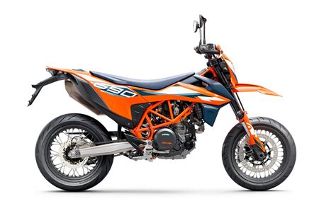 Ktm 690 smcChi non si informa adeguatamente in anticipo corre il rischio di ricevere ktm 690 smc che non hanno la funzione desiderata o sono realizzati con materiali di qualità inferiore. Se volete un prodotto che soddisfi al meglio le vostre aspettative, dovreste provare un ktm 690 smc.
  <p>Per i prodotti si possono trovare test online e confronti tra i prodotti.  I confronti tra i prodotti possono aiutare a confrontare le diverse funzioni o proprietà dei diversi prodotti. Di seguito, spieghiamo perché la ricerca è importante e di cosa si dovrebbe essere consapevoli quando si acquista un articolo.
</p>

<h2>Acquisto di Ktm 690 smc - criteri importanti</h2>

<p>Una lista di controllo può aiutarti a evitare di dover cercare informazioni sui prodotti su decine di siti web. Di seguito è riportato un esempio di una lista di controllo che può aiutarvi a trovare il prodotto giusto. Importanti criteri di acquisto includono, ad esempio:
</p><ul>
<li>Opinioni dei clienti</li>
<li>Confronti dei prezzi</li>
<li>Dettagli del prodotto</li>
<li>Termini e condizioni di consegna</li>
<li>Domande dei clienti e risposte dei marchi</li>
</ul>
<h2>Qual è l