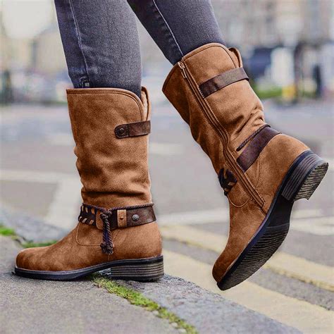 Ladies bootsChi non si informa adeguatamente in anticipo corre il rischio di ricevere ladies boots che non hanno la funzione desiderata o sono realizzati con materiali di qualità inferiore. Se volete un prodotto che soddisfi al meglio le vostre aspettative, dovreste provare un ladies boots.
  <p>Per i prodotti si possono trovare test online e confronti tra i prodotti.  I confronti tra i prodotti possono aiutare a confrontare le diverse funzioni o proprietà dei diversi prodotti. Di seguito, spieghiamo perché la ricerca è importante e di cosa si dovrebbe essere consapevoli quando si acquista un articolo.
</p>

<h2>Acquisto di Ladies boots - criteri importanti</h2>

<p>Una lista di controllo può aiutarti a evitare di dover cercare informazioni sui prodotti su decine di siti web. Di seguito è riportato un esempio di una lista di controllo che può aiutarvi a trovare il prodotto giusto. Importanti criteri di acquisto includono, ad esempio:
</p><ul>
<li>Opinioni dei clienti</li>
<li>Confronti dei prezzi</li>
<li>Dettagli del prodotto</li>
<li>Termini e condizioni di consegna</li>
<li>Domande dei clienti e risposte dei marchi</li>
</ul>
<h2>Qual è l