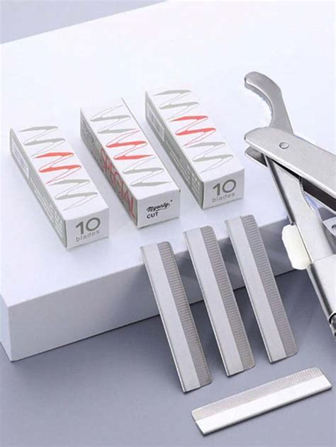 Lamette barbiereChi non si informa adeguatamente in anticipo corre il rischio di ricevere lamette barbiere che non hanno la funzione desiderata o sono realizzati con materiali di qualità inferiore. Se volete un prodotto che soddisfi al meglio le vostre aspettative, dovreste provare un lamette barbiere.
  <p>Per i prodotti si possono trovare test online e confronti tra i prodotti.  I confronti tra i prodotti possono aiutare a confrontare le diverse funzioni o proprietà dei diversi prodotti. Di seguito, spieghiamo perché la ricerca è importante e di cosa si dovrebbe essere consapevoli quando si acquista un articolo.
</p>

<h2>Acquisto di Lamette barbiere - criteri importanti</h2>

<p>Una lista di controllo può aiutarti a evitare di dover cercare informazioni sui prodotti su decine di siti web. Di seguito è riportato un esempio di una lista di controllo che può aiutarvi a trovare il prodotto giusto. Importanti criteri di acquisto includono, ad esempio:
</p><ul>
<li>Opinioni dei clienti</li>
<li>Confronti dei prezzi</li>
<li>Dettagli del prodotto</li>
<li>Termini e condizioni di consegna</li>
<li>Domande dei clienti e risposte dei marchi</li>
</ul>
<h2>Qual è l