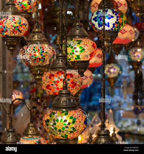 Lampada colorateChi non si informa adeguatamente in anticipo corre il rischio di ricevere lampada colorate che non hanno la funzione desiderata o sono realizzati con materiali di qualità inferiore. Se volete un prodotto che soddisfi al meglio le vostre aspettative, dovreste provare un lampada colorate.
  <p>Per i prodotti si possono trovare test online e confronti tra i prodotti.  I confronti tra i prodotti possono aiutare a confrontare le diverse funzioni o proprietà dei diversi prodotti. Di seguito, spieghiamo perché la ricerca è importante e di cosa si dovrebbe essere consapevoli quando si acquista un articolo.
</p>

<h2>Acquisto di Lampada colorate - criteri importanti</h2>

<p>Una lista di controllo può aiutarti a evitare di dover cercare informazioni sui prodotti su decine di siti web. Di seguito è riportato un esempio di una lista di controllo che può aiutarvi a trovare il prodotto giusto. Importanti criteri di acquisto includono, ad esempio:
</p><ul>
<li>Opinioni dei clienti</li>
<li>Confronti dei prezzi</li>
<li>Dettagli del prodotto</li>
<li>Termini e condizioni di consegna</li>
<li>Domande dei clienti e risposte dei marchi</li>
</ul>
<h2>Qual è l