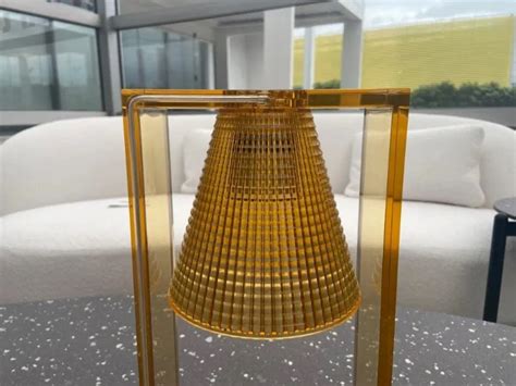 Lampada light airChi non si informa adeguatamente in anticipo corre il rischio di ricevere lampada light air che non hanno la funzione desiderata o sono realizzati con materiali di qualità inferiore. Se volete un prodotto che soddisfi al meglio le vostre aspettative, dovreste provare un lampada light air.
  <p>Per i prodotti si possono trovare test online e confronti tra i prodotti.  I confronti tra i prodotti possono aiutare a confrontare le diverse funzioni o proprietà dei diversi prodotti. Di seguito, spieghiamo perché la ricerca è importante e di cosa si dovrebbe essere consapevoli quando si acquista un articolo.
</p>

<h2>Acquisto di Lampada light air - criteri importanti</h2>

<p>Una lista di controllo può aiutarti a evitare di dover cercare informazioni sui prodotti su decine di siti web. Di seguito è riportato un esempio di una lista di controllo che può aiutarvi a trovare il prodotto giusto. Importanti criteri di acquisto includono, ad esempio:
</p><ul>
<li>Opinioni dei clienti</li>
<li>Confronti dei prezzi</li>
<li>Dettagli del prodotto</li>
<li>Termini e condizioni di consegna</li>
<li>Domande dei clienti e risposte dei marchi</li>
</ul>
<h2>Qual è l