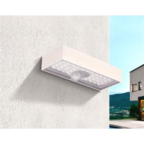Lampada muro ledChi non si informa adeguatamente in anticipo corre il rischio di ricevere lampada muro led che non hanno la funzione desiderata o sono realizzati con materiali di qualità inferiore. Se volete un prodotto che soddisfi al meglio le vostre aspettative, dovreste provare un lampada muro led.
  <p>Per i prodotti si possono trovare test online e confronti tra i prodotti.  I confronti tra i prodotti possono aiutare a confrontare le diverse funzioni o proprietà dei diversi prodotti. Di seguito, spieghiamo perché la ricerca è importante e di cosa si dovrebbe essere consapevoli quando si acquista un articolo.
</p>

<h2>Acquisto di Lampada muro led - criteri importanti</h2>

<p>Una lista di controllo può aiutarti a evitare di dover cercare informazioni sui prodotti su decine di siti web. Di seguito è riportato un esempio di una lista di controllo che può aiutarvi a trovare il prodotto giusto. Importanti criteri di acquisto includono, ad esempio:
</p><ul>
<li>Opinioni dei clienti</li>
<li>Confronti dei prezzi</li>
<li>Dettagli del prodotto</li>
<li>Termini e condizioni di consegna</li>
<li>Domande dei clienti e risposte dei marchi</li>
</ul>
<h2>Qual è l