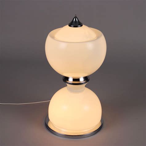 Lampada tavolo anniChi non si informa adeguatamente in anticipo corre il rischio di ricevere lampada tavolo anni che non hanno la funzione desiderata o sono realizzati con materiali di qualità inferiore. Se volete un prodotto che soddisfi al meglio le vostre aspettative, dovreste provare un lampada tavolo anni.
  <p>Per i prodotti si possono trovare test online e confronti tra i prodotti.  I confronti tra i prodotti possono aiutare a confrontare le diverse funzioni o proprietà dei diversi prodotti. Di seguito, spieghiamo perché la ricerca è importante e di cosa si dovrebbe essere consapevoli quando si acquista un articolo.
</p>

<h2>Acquisto di Lampada tavolo anni - criteri importanti</h2>

<p>Una lista di controllo può aiutarti a evitare di dover cercare informazioni sui prodotti su decine di siti web. Di seguito è riportato un esempio di una lista di controllo che può aiutarvi a trovare il prodotto giusto. Importanti criteri di acquisto includono, ad esempio:
</p><ul>
<li>Opinioni dei clienti</li>
<li>Confronti dei prezzi</li>
<li>Dettagli del prodotto</li>
<li>Termini e condizioni di consegna</li>
<li>Domande dei clienti e risposte dei marchi</li>
</ul>
<h2>Qual è l