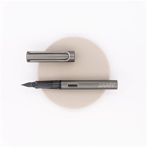 Lamy penneChi non si informa adeguatamente in anticipo corre il rischio di ricevere lamy penne che non hanno la funzione desiderata o sono realizzati con materiali di qualità inferiore. Se volete un prodotto che soddisfi al meglio le vostre aspettative, dovreste provare un lamy penne.
  <p>Per i prodotti si possono trovare test online e confronti tra i prodotti.  I confronti tra i prodotti possono aiutare a confrontare le diverse funzioni o proprietà dei diversi prodotti. Di seguito, spieghiamo perché la ricerca è importante e di cosa si dovrebbe essere consapevoli quando si acquista un articolo.
</p>

<h2>Acquisto di Lamy penne - criteri importanti</h2>

<p>Una lista di controllo può aiutarti a evitare di dover cercare informazioni sui prodotti su decine di siti web. Di seguito è riportato un esempio di una lista di controllo che può aiutarvi a trovare il prodotto giusto. Importanti criteri di acquisto includono, ad esempio:
</p><ul>
<li>Opinioni dei clienti</li>
<li>Confronti dei prezzi</li>
<li>Dettagli del prodotto</li>
<li>Termini e condizioni di consegna</li>
<li>Domande dei clienti e risposte dei marchi</li>
</ul>
<h2>Qual è l
