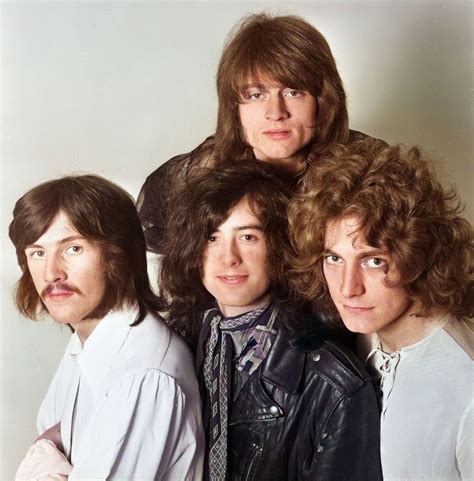 Led zeppelinChi non si informa adeguatamente in anticipo corre il rischio di ricevere led zeppelin che non hanno la funzione desiderata o sono realizzati con materiali di qualità inferiore. Se volete un prodotto che soddisfi al meglio le vostre aspettative, dovreste provare un led zeppelin.
  <p>Per i prodotti si possono trovare test online e confronti tra i prodotti.  I confronti tra i prodotti possono aiutare a confrontare le diverse funzioni o proprietà dei diversi prodotti. Di seguito, spieghiamo perché la ricerca è importante e di cosa si dovrebbe essere consapevoli quando si acquista un articolo.
</p>

<h2>Acquisto di Led zeppelin - criteri importanti</h2>

<p>Una lista di controllo può aiutarti a evitare di dover cercare informazioni sui prodotti su decine di siti web. Di seguito è riportato un esempio di una lista di controllo che può aiutarvi a trovare il prodotto giusto. Importanti criteri di acquisto includono, ad esempio:
</p><ul>
<li>Opinioni dei clienti</li>
<li>Confronti dei prezzi</li>
<li>Dettagli del prodotto</li>
<li>Termini e condizioni di consegna</li>
<li>Domande dei clienti e risposte dei marchi</li>
</ul>
<h2>Qual è l
