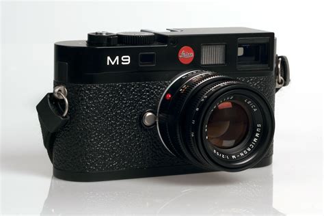 Leica m9Chi non si informa adeguatamente in anticipo corre il rischio di ricevere leica m9 che non hanno la funzione desiderata o sono realizzati con materiali di qualità inferiore. Se volete un prodotto che soddisfi al meglio le vostre aspettative, dovreste provare un leica m9.
  <p>Per i prodotti si possono trovare test online e confronti tra i prodotti.  I confronti tra i prodotti possono aiutare a confrontare le diverse funzioni o proprietà dei diversi prodotti. Di seguito, spieghiamo perché la ricerca è importante e di cosa si dovrebbe essere consapevoli quando si acquista un articolo.
</p>

<h2>Acquisto di Leica m9 - criteri importanti</h2>

<p>Una lista di controllo può aiutarti a evitare di dover cercare informazioni sui prodotti su decine di siti web. Di seguito è riportato un esempio di una lista di controllo che può aiutarvi a trovare il prodotto giusto. Importanti criteri di acquisto includono, ad esempio:
</p><ul>
<li>Opinioni dei clienti</li>
<li>Confronti dei prezzi</li>
<li>Dettagli del prodotto</li>
<li>Termini e condizioni di consegna</li>
<li>Domande dei clienti e risposte dei marchi</li>
</ul>
<h2>Qual è l