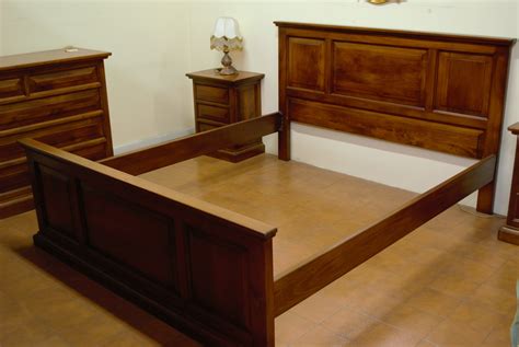 Letto noceChi non si informa adeguatamente in anticipo corre il rischio di ricevere letto noce che non hanno la funzione desiderata o sono realizzati con materiali di qualità inferiore. Se volete un prodotto che soddisfi al meglio le vostre aspettative, dovreste provare un letto noce.
  <p>Per i prodotti si possono trovare test online e confronti tra i prodotti.  I confronti tra i prodotti possono aiutare a confrontare le diverse funzioni o proprietà dei diversi prodotti. Di seguito, spieghiamo perché la ricerca è importante e di cosa si dovrebbe essere consapevoli quando si acquista un articolo.
</p>

<h2>Acquisto di Letto noce - criteri importanti</h2>

<p>Una lista di controllo può aiutarti a evitare di dover cercare informazioni sui prodotti su decine di siti web. Di seguito è riportato un esempio di una lista di controllo che può aiutarvi a trovare il prodotto giusto. Importanti criteri di acquisto includono, ad esempio:
</p><ul>
<li>Opinioni dei clienti</li>
<li>Confronti dei prezzi</li>
<li>Dettagli del prodotto</li>
<li>Termini e condizioni di consegna</li>
<li>Domande dei clienti e risposte dei marchi</li>
</ul>
<h2>Qual è l