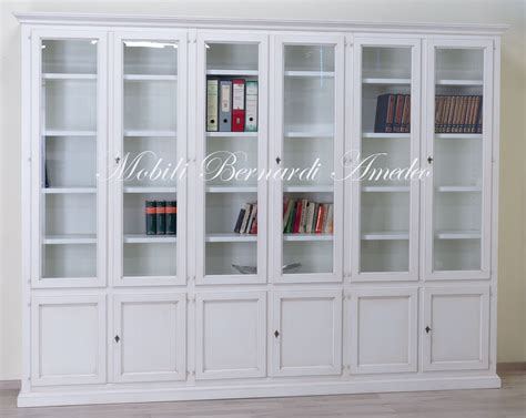 Libreria bianca legno classicheChi non si informa adeguatamente in anticipo corre il rischio di ricevere libreria bianca legno classiche che non hanno la funzione desiderata o sono realizzati con materiali di qualità inferiore. Se volete un prodotto che soddisfi al meglio le vostre aspettative, dovreste provare un libreria bianca legno classiche.
  <p>Per i prodotti si possono trovare test online e confronti tra i prodotti.  I confronti tra i prodotti possono aiutare a confrontare le diverse funzioni o proprietà dei diversi prodotti. Di seguito, spieghiamo perché la ricerca è importante e di cosa si dovrebbe essere consapevoli quando si acquista un articolo.
</p>

<h2>Acquisto di Libreria bianca legno classiche - criteri importanti</h2>

<p>Una lista di controllo può aiutarti a evitare di dover cercare informazioni sui prodotti su decine di siti web. Di seguito è riportato un esempio di una lista di controllo che può aiutarvi a trovare il prodotto giusto. Importanti criteri di acquisto includono, ad esempio:
</p><ul>
<li>Opinioni dei clienti</li>
<li>Confronti dei prezzi</li>
<li>Dettagli del prodotto</li>
<li>Termini e condizioni di consegna</li>
<li>Domande dei clienti e risposte dei marchi</li>
</ul>
<h2>Qual è l
