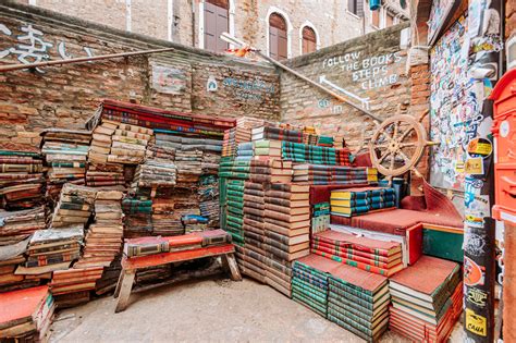 Libreria bookChi non si informa adeguatamente in anticipo corre il rischio di ricevere libreria book che non hanno la funzione desiderata o sono realizzati con materiali di qualità inferiore. Se volete un prodotto che soddisfi al meglio le vostre aspettative, dovreste provare un libreria book.
  <p>Per i prodotti si possono trovare test online e confronti tra i prodotti.  I confronti tra i prodotti possono aiutare a confrontare le diverse funzioni o proprietà dei diversi prodotti. Di seguito, spieghiamo perché la ricerca è importante e di cosa si dovrebbe essere consapevoli quando si acquista un articolo.
</p>

<h2>Acquisto di Libreria book - criteri importanti</h2>

<p>Una lista di controllo può aiutarti a evitare di dover cercare informazioni sui prodotti su decine di siti web. Di seguito è riportato un esempio di una lista di controllo che può aiutarvi a trovare il prodotto giusto. Importanti criteri di acquisto includono, ad esempio:
</p><ul>
<li>Opinioni dei clienti</li>
<li>Confronti dei prezzi</li>
<li>Dettagli del prodotto</li>
<li>Termini e condizioni di consegna</li>
<li>Domande dei clienti e risposte dei marchi</li>
</ul>
<h2>Qual è l