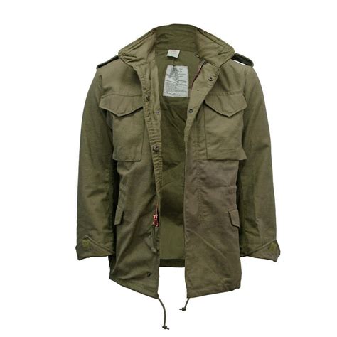 M65 jacketChi non si informa adeguatamente in anticipo corre il rischio di ricevere m65 jacket che non hanno la funzione desiderata o sono realizzati con materiali di qualità inferiore. Se volete un prodotto che soddisfi al meglio le vostre aspettative, dovreste provare un m65 jacket.
  <p>Per i prodotti si possono trovare test online e confronti tra i prodotti.  I confronti tra i prodotti possono aiutare a confrontare le diverse funzioni o proprietà dei diversi prodotti. Di seguito, spieghiamo perché la ricerca è importante e di cosa si dovrebbe essere consapevoli quando si acquista un articolo.
</p>

<h2>Acquisto di M65 jacket - criteri importanti</h2>

<p>Una lista di controllo può aiutarti a evitare di dover cercare informazioni sui prodotti su decine di siti web. Di seguito è riportato un esempio di una lista di controllo che può aiutarvi a trovare il prodotto giusto. Importanti criteri di acquisto includono, ad esempio:
</p><ul>
<li>Opinioni dei clienti</li>
<li>Confronti dei prezzi</li>
<li>Dettagli del prodotto</li>
<li>Termini e condizioni di consegna</li>
<li>Domande dei clienti e risposte dei marchi</li>
</ul>
<h2>Qual è l