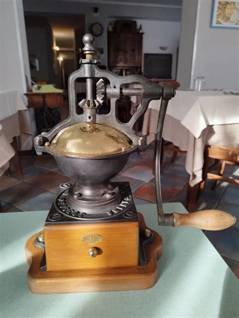 Macina caffe peugeotChi non si informa adeguatamente in anticipo corre il rischio di ricevere macina caffe peugeot che non hanno la funzione desiderata o sono realizzati con materiali di qualità inferiore. Se volete un prodotto che soddisfi al meglio le vostre aspettative, dovreste provare un macina caffe peugeot.
  <p>Per i prodotti si possono trovare test online e confronti tra i prodotti.  I confronti tra i prodotti possono aiutare a confrontare le diverse funzioni o proprietà dei diversi prodotti. Di seguito, spieghiamo perché la ricerca è importante e di cosa si dovrebbe essere consapevoli quando si acquista un articolo.
</p>

<h2>Acquisto di Macina caffe peugeot - criteri importanti</h2>

<p>Una lista di controllo può aiutarti a evitare di dover cercare informazioni sui prodotti su decine di siti web. Di seguito è riportato un esempio di una lista di controllo che può aiutarvi a trovare il prodotto giusto. Importanti criteri di acquisto includono, ad esempio:
</p><ul>
<li>Opinioni dei clienti</li>
<li>Confronti dei prezzi</li>
<li>Dettagli del prodotto</li>
<li>Termini e condizioni di consegna</li>
<li>Domande dei clienti e risposte dei marchi</li>
</ul>
<h2>Qual è l