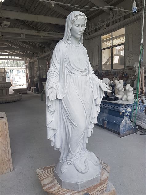 Madonna marmoChi non si informa adeguatamente in anticipo corre il rischio di ricevere madonna marmo che non hanno la funzione desiderata o sono realizzati con materiali di qualità inferiore. Se volete un prodotto che soddisfi al meglio le vostre aspettative, dovreste provare un madonna marmo.
  <p>Per i prodotti si possono trovare test online e confronti tra i prodotti.  I confronti tra i prodotti possono aiutare a confrontare le diverse funzioni o proprietà dei diversi prodotti. Di seguito, spieghiamo perché la ricerca è importante e di cosa si dovrebbe essere consapevoli quando si acquista un articolo.
</p>

<h2>Acquisto di Madonna marmo - criteri importanti</h2>

<p>Una lista di controllo può aiutarti a evitare di dover cercare informazioni sui prodotti su decine di siti web. Di seguito è riportato un esempio di una lista di controllo che può aiutarvi a trovare il prodotto giusto. Importanti criteri di acquisto includono, ad esempio:
</p><ul>
<li>Opinioni dei clienti</li>
<li>Confronti dei prezzi</li>
<li>Dettagli del prodotto</li>
<li>Termini e condizioni di consegna</li>
<li>Domande dei clienti e risposte dei marchi</li>
</ul>
<h2>Qual è l
