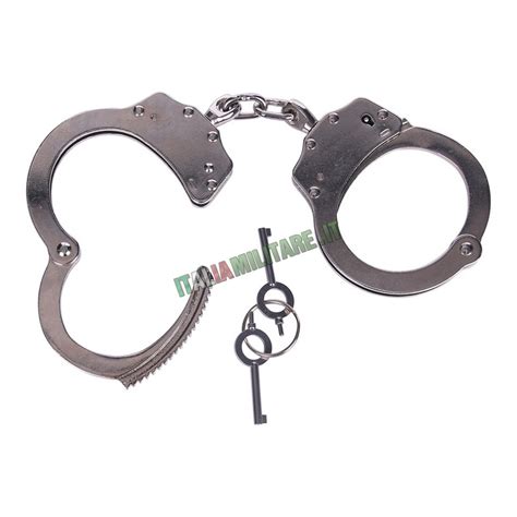 Manette professionaliChi non si informa adeguatamente in anticipo corre il rischio di ricevere manette professionali che non hanno la funzione desiderata o sono realizzati con materiali di qualità inferiore. Se volete un prodotto che soddisfi al meglio le vostre aspettative, dovreste provare un manette professionali.
  <p>Per i prodotti si possono trovare test online e confronti tra i prodotti.  I confronti tra i prodotti possono aiutare a confrontare le diverse funzioni o proprietà dei diversi prodotti. Di seguito, spieghiamo perché la ricerca è importante e di cosa si dovrebbe essere consapevoli quando si acquista un articolo.
</p>

<h2>Acquisto di Manette professionali - criteri importanti</h2>

<p>Una lista di controllo può aiutarti a evitare di dover cercare informazioni sui prodotti su decine di siti web. Di seguito è riportato un esempio di una lista di controllo che può aiutarvi a trovare il prodotto giusto. Importanti criteri di acquisto includono, ad esempio:
</p><ul>
<li>Opinioni dei clienti</li>
<li>Confronti dei prezzi</li>
<li>Dettagli del prodotto</li>
<li>Termini e condizioni di consegna</li>
<li>Domande dei clienti e risposte dei marchi</li>
</ul>
<h2>Qual è l