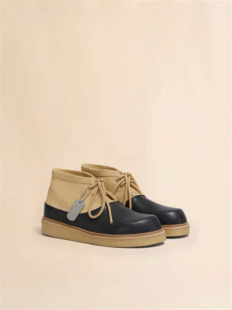 Marni scarpeChi non si informa adeguatamente in anticipo corre il rischio di ricevere marni scarpe che non hanno la funzione desiderata o sono realizzati con materiali di qualità inferiore. Se volete un prodotto che soddisfi al meglio le vostre aspettative, dovreste provare un marni scarpe.
  <p>Per i prodotti si possono trovare test online e confronti tra i prodotti.  I confronti tra i prodotti possono aiutare a confrontare le diverse funzioni o proprietà dei diversi prodotti. Di seguito, spieghiamo perché la ricerca è importante e di cosa si dovrebbe essere consapevoli quando si acquista un articolo.
</p>

<h2>Acquisto di Marni scarpe - criteri importanti</h2>

<p>Una lista di controllo può aiutarti a evitare di dover cercare informazioni sui prodotti su decine di siti web. Di seguito è riportato un esempio di una lista di controllo che può aiutarvi a trovare il prodotto giusto. Importanti criteri di acquisto includono, ad esempio:
</p><ul>
<li>Opinioni dei clienti</li>
<li>Confronti dei prezzi</li>
<li>Dettagli del prodotto</li>
<li>Termini e condizioni di consegna</li>
<li>Domande dei clienti e risposte dei marchi</li>
</ul>
<h2>Qual è l