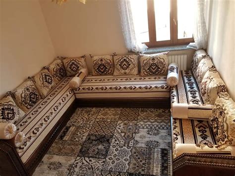 Marocchino divaniChi non si informa adeguatamente in anticipo corre il rischio di ricevere marocchino divani che non hanno la funzione desiderata o sono realizzati con materiali di qualità inferiore. Se volete un prodotto che soddisfi al meglio le vostre aspettative, dovreste provare un marocchino divani.
  <p>Per i prodotti si possono trovare test online e confronti tra i prodotti.  I confronti tra i prodotti possono aiutare a confrontare le diverse funzioni o proprietà dei diversi prodotti. Di seguito, spieghiamo perché la ricerca è importante e di cosa si dovrebbe essere consapevoli quando si acquista un articolo.
</p>

<h2>Acquisto di Marocchino divani - criteri importanti</h2>

<p>Una lista di controllo può aiutarti a evitare di dover cercare informazioni sui prodotti su decine di siti web. Di seguito è riportato un esempio di una lista di controllo che può aiutarvi a trovare il prodotto giusto. Importanti criteri di acquisto includono, ad esempio:
</p><ul>
<li>Opinioni dei clienti</li>
<li>Confronti dei prezzi</li>
<li>Dettagli del prodotto</li>
<li>Termini e condizioni di consegna</li>
<li>Domande dei clienti e risposte dei marchi</li>
</ul>
<h2>Qual è l