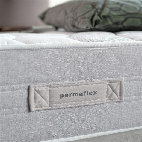Materasso permaflex singoloChi non si informa adeguatamente in anticipo corre il rischio di ricevere materasso permaflex singolo che non hanno la funzione desiderata o sono realizzati con materiali di qualità inferiore. Se volete un prodotto che soddisfi al meglio le vostre aspettative, dovreste provare un materasso permaflex singolo.
  <p>Per i prodotti si possono trovare test online e confronti tra i prodotti.  I confronti tra i prodotti possono aiutare a confrontare le diverse funzioni o proprietà dei diversi prodotti. Di seguito, spieghiamo perché la ricerca è importante e di cosa si dovrebbe essere consapevoli quando si acquista un articolo.
</p>

<h2>Acquisto di Materasso permaflex singolo - criteri importanti</h2>

<p>Una lista di controllo può aiutarti a evitare di dover cercare informazioni sui prodotti su decine di siti web. Di seguito è riportato un esempio di una lista di controllo che può aiutarvi a trovare il prodotto giusto. Importanti criteri di acquisto includono, ad esempio:
</p><ul>
<li>Opinioni dei clienti</li>
<li>Confronti dei prezzi</li>
<li>Dettagli del prodotto</li>
<li>Termini e condizioni di consegna</li>
<li>Domande dei clienti e risposte dei marchi</li>
</ul>
<h2>Qual è l