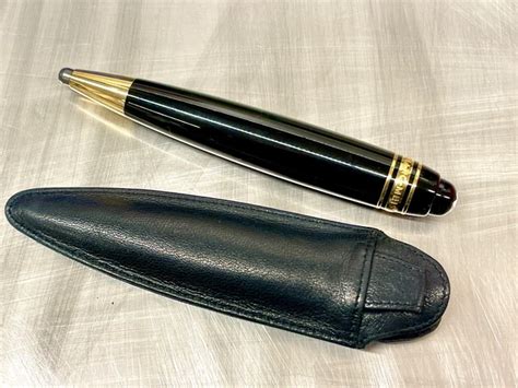 Matite montblancChi non si informa adeguatamente in anticipo corre il rischio di ricevere matite montblanc che non hanno la funzione desiderata o sono realizzati con materiali di qualità inferiore. Se volete un prodotto che soddisfi al meglio le vostre aspettative, dovreste provare un matite montblanc.
  <p>Per i prodotti si possono trovare test online e confronti tra i prodotti.  I confronti tra i prodotti possono aiutare a confrontare le diverse funzioni o proprietà dei diversi prodotti. Di seguito, spieghiamo perché la ricerca è importante e di cosa si dovrebbe essere consapevoli quando si acquista un articolo.
</p>

<h2>Acquisto di Matite montblanc - criteri importanti</h2>

<p>Una lista di controllo può aiutarti a evitare di dover cercare informazioni sui prodotti su decine di siti web. Di seguito è riportato un esempio di una lista di controllo che può aiutarvi a trovare il prodotto giusto. Importanti criteri di acquisto includono, ad esempio:
</p><ul>
<li>Opinioni dei clienti</li>
<li>Confronti dei prezzi</li>
<li>Dettagli del prodotto</li>
<li>Termini e condizioni di consegna</li>
<li>Domande dei clienti e risposte dei marchi</li>
</ul>
<h2>Qual è l