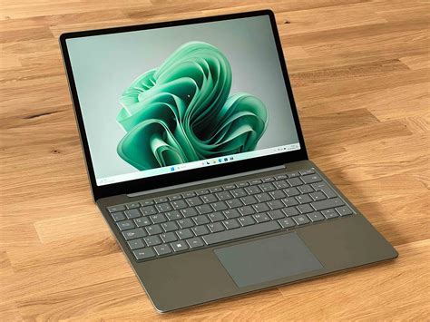 Microsoft surface goChi non si informa adeguatamente in anticipo corre il rischio di ricevere microsoft surface go che non hanno la funzione desiderata o sono realizzati con materiali di qualità inferiore. Se volete un prodotto che soddisfi al meglio le vostre aspettative, dovreste provare un microsoft surface go.
  <p>Per i prodotti si possono trovare test online e confronti tra i prodotti.  I confronti tra i prodotti possono aiutare a confrontare le diverse funzioni o proprietà dei diversi prodotti. Di seguito, spieghiamo perché la ricerca è importante e di cosa si dovrebbe essere consapevoli quando si acquista un articolo.
</p>

<h2>Acquisto di Microsoft surface go - criteri importanti</h2>

<p>Una lista di controllo può aiutarti a evitare di dover cercare informazioni sui prodotti su decine di siti web. Di seguito è riportato un esempio di una lista di controllo che può aiutarvi a trovare il prodotto giusto. Importanti criteri di acquisto includono, ad esempio:
</p><ul>
<li>Opinioni dei clienti</li>
<li>Confronti dei prezzi</li>
<li>Dettagli del prodotto</li>
<li>Termini e condizioni di consegna</li>
<li>Domande dei clienti e risposte dei marchi</li>
</ul>
<h2>Qual è l