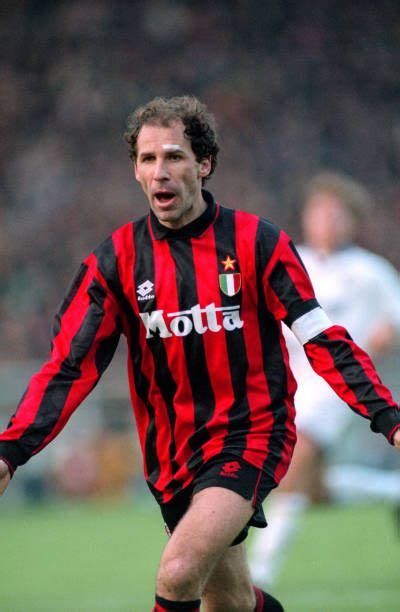 Milan baresiChi non si informa adeguatamente in anticipo corre il rischio di ricevere milan baresi che non hanno la funzione desiderata o sono realizzati con materiali di qualità inferiore. Se volete un prodotto che soddisfi al meglio le vostre aspettative, dovreste provare un milan baresi.
  <p>Per i prodotti si possono trovare test online e confronti tra i prodotti.  I confronti tra i prodotti possono aiutare a confrontare le diverse funzioni o proprietà dei diversi prodotti. Di seguito, spieghiamo perché la ricerca è importante e di cosa si dovrebbe essere consapevoli quando si acquista un articolo.
</p>

<h2>Acquisto di Milan baresi - criteri importanti</h2>

<p>Una lista di controllo può aiutarti a evitare di dover cercare informazioni sui prodotti su decine di siti web. Di seguito è riportato un esempio di una lista di controllo che può aiutarvi a trovare il prodotto giusto. Importanti criteri di acquisto includono, ad esempio:
</p><ul>
<li>Opinioni dei clienti</li>
<li>Confronti dei prezzi</li>
<li>Dettagli del prodotto</li>
<li>Termini e condizioni di consegna</li>
<li>Domande dei clienti e risposte dei marchi</li>
</ul>
<h2>Qual è l
