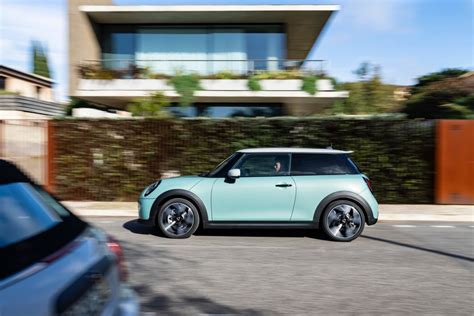 Mini cooperChi non si informa adeguatamente in anticipo corre il rischio di ricevere mini cooper che non hanno la funzione desiderata o sono realizzati con materiali di qualità inferiore. Se volete un prodotto che soddisfi al meglio le vostre aspettative, dovreste provare un mini cooper.
  <p>Per i prodotti si possono trovare test online e confronti tra i prodotti.  I confronti tra i prodotti possono aiutare a confrontare le diverse funzioni o proprietà dei diversi prodotti. Di seguito, spieghiamo perché la ricerca è importante e di cosa si dovrebbe essere consapevoli quando si acquista un articolo.
</p>

<h2>Acquisto di Mini cooper - criteri importanti</h2>

<p>Una lista di controllo può aiutarti a evitare di dover cercare informazioni sui prodotti su decine di siti web. Di seguito è riportato un esempio di una lista di controllo che può aiutarvi a trovare il prodotto giusto. Importanti criteri di acquisto includono, ad esempio:
</p><ul>
<li>Opinioni dei clienti</li>
<li>Confronti dei prezzi</li>
<li>Dettagli del prodotto</li>
<li>Termini e condizioni di consegna</li>
<li>Domande dei clienti e risposte dei marchi</li>
</ul>
<h2>Qual è l