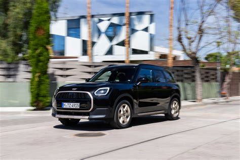 Mini countryman dChi non si informa adeguatamente in anticipo corre il rischio di ricevere mini countryman d che non hanno la funzione desiderata o sono realizzati con materiali di qualità inferiore. Se volete un prodotto che soddisfi al meglio le vostre aspettative, dovreste provare un mini countryman d.
  <p>Per i prodotti si possono trovare test online e confronti tra i prodotti.  I confronti tra i prodotti possono aiutare a confrontare le diverse funzioni o proprietà dei diversi prodotti. Di seguito, spieghiamo perché la ricerca è importante e di cosa si dovrebbe essere consapevoli quando si acquista un articolo.
</p>

<h2>Acquisto di Mini countryman d - criteri importanti</h2>

<p>Una lista di controllo può aiutarti a evitare di dover cercare informazioni sui prodotti su decine di siti web. Di seguito è riportato un esempio di una lista di controllo che può aiutarvi a trovare il prodotto giusto. Importanti criteri di acquisto includono, ad esempio:
</p><ul>
<li>Opinioni dei clienti</li>
<li>Confronti dei prezzi</li>
<li>Dettagli del prodotto</li>
<li>Termini e condizioni di consegna</li>
<li>Domande dei clienti e risposte dei marchi</li>
</ul>
<h2>Qual è l