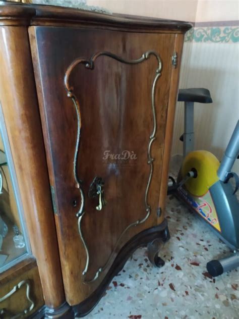 Mobile antico originaleChi non si informa adeguatamente in anticipo corre il rischio di ricevere mobile antico originale che non hanno la funzione desiderata o sono realizzati con materiali di qualità inferiore. Se volete un prodotto che soddisfi al meglio le vostre aspettative, dovreste provare un mobile antico originale.
  <p>Per i prodotti si possono trovare test online e confronti tra i prodotti.  I confronti tra i prodotti possono aiutare a confrontare le diverse funzioni o proprietà dei diversi prodotti. Di seguito, spieghiamo perché la ricerca è importante e di cosa si dovrebbe essere consapevoli quando si acquista un articolo.
</p>

<h2>Acquisto di Mobile antico originale - criteri importanti</h2>

<p>Una lista di controllo può aiutarti a evitare di dover cercare informazioni sui prodotti su decine di siti web. Di seguito è riportato un esempio di una lista di controllo che può aiutarvi a trovare il prodotto giusto. Importanti criteri di acquisto includono, ad esempio:
</p><ul>
<li>Opinioni dei clienti</li>
<li>Confronti dei prezzi</li>
<li>Dettagli del prodotto</li>
<li>Termini e condizioni di consegna</li>
<li>Domande dei clienti e risposte dei marchi</li>
</ul>
<h2>Qual è l